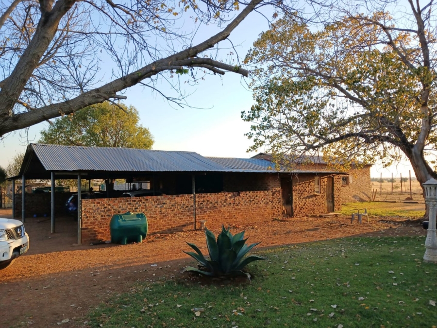  Bedroom Property for Sale in Bloemhof Rural North West